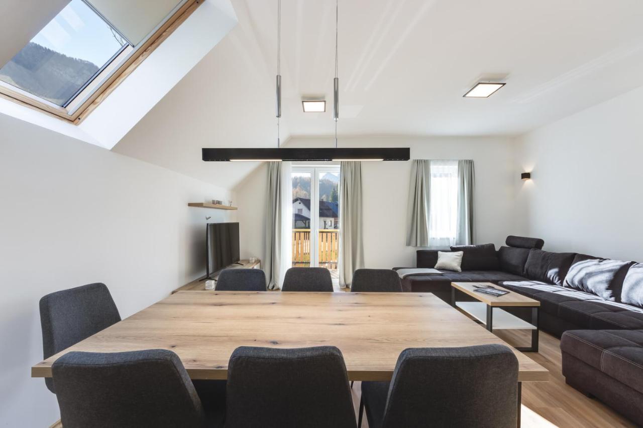 Chic Apartments With Balcony And Spa In Mojstrana Eksteriør bilde