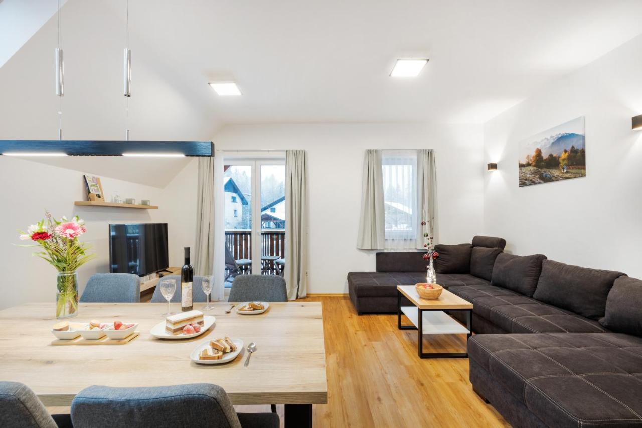 Chic Apartments With Balcony And Spa In Mojstrana Eksteriør bilde