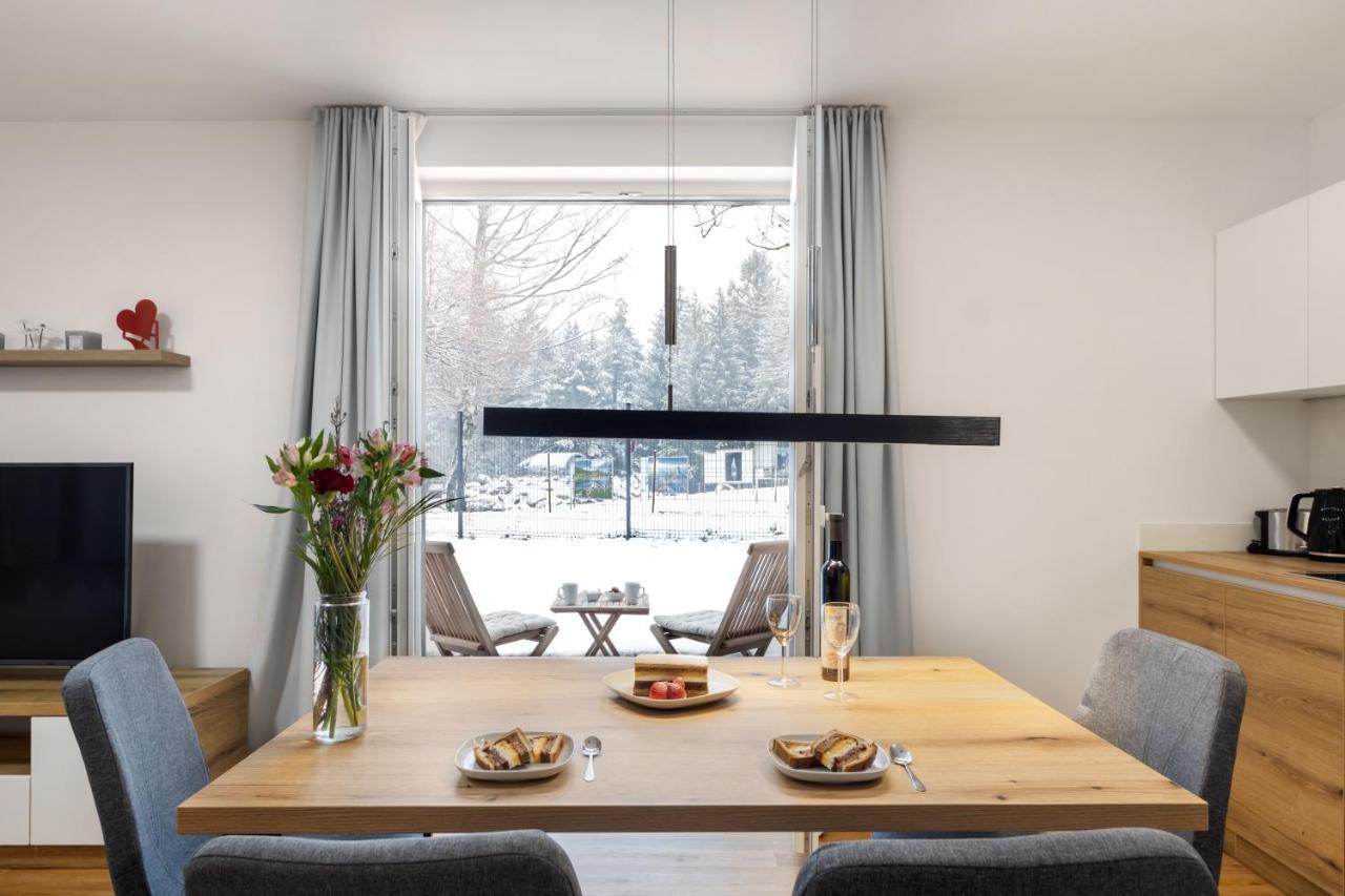 Chic Apartments With Balcony And Spa In Mojstrana Eksteriør bilde